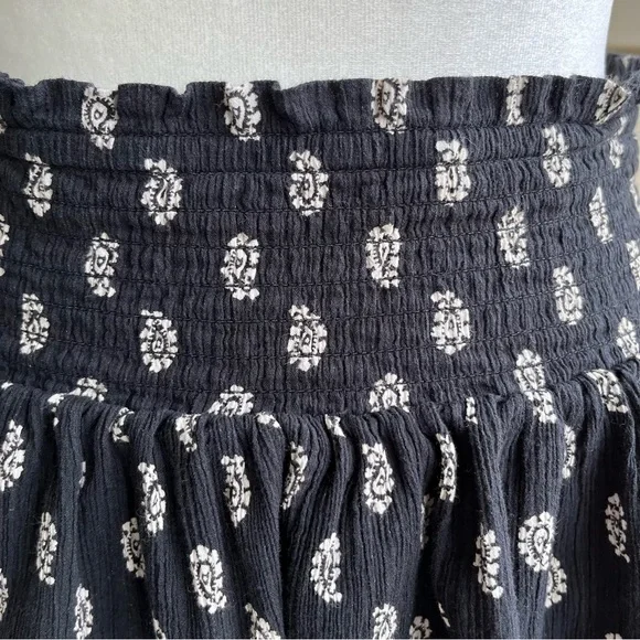•Old Navy• Paisley Patterned Circle Skirt - Size Small - Picture 3 of 8